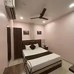 Tavakkal Guest House Near International Airport