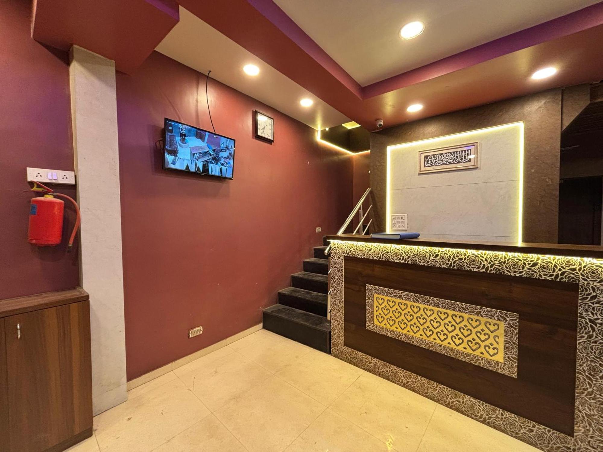 Tavakkal Near International Airport 2*