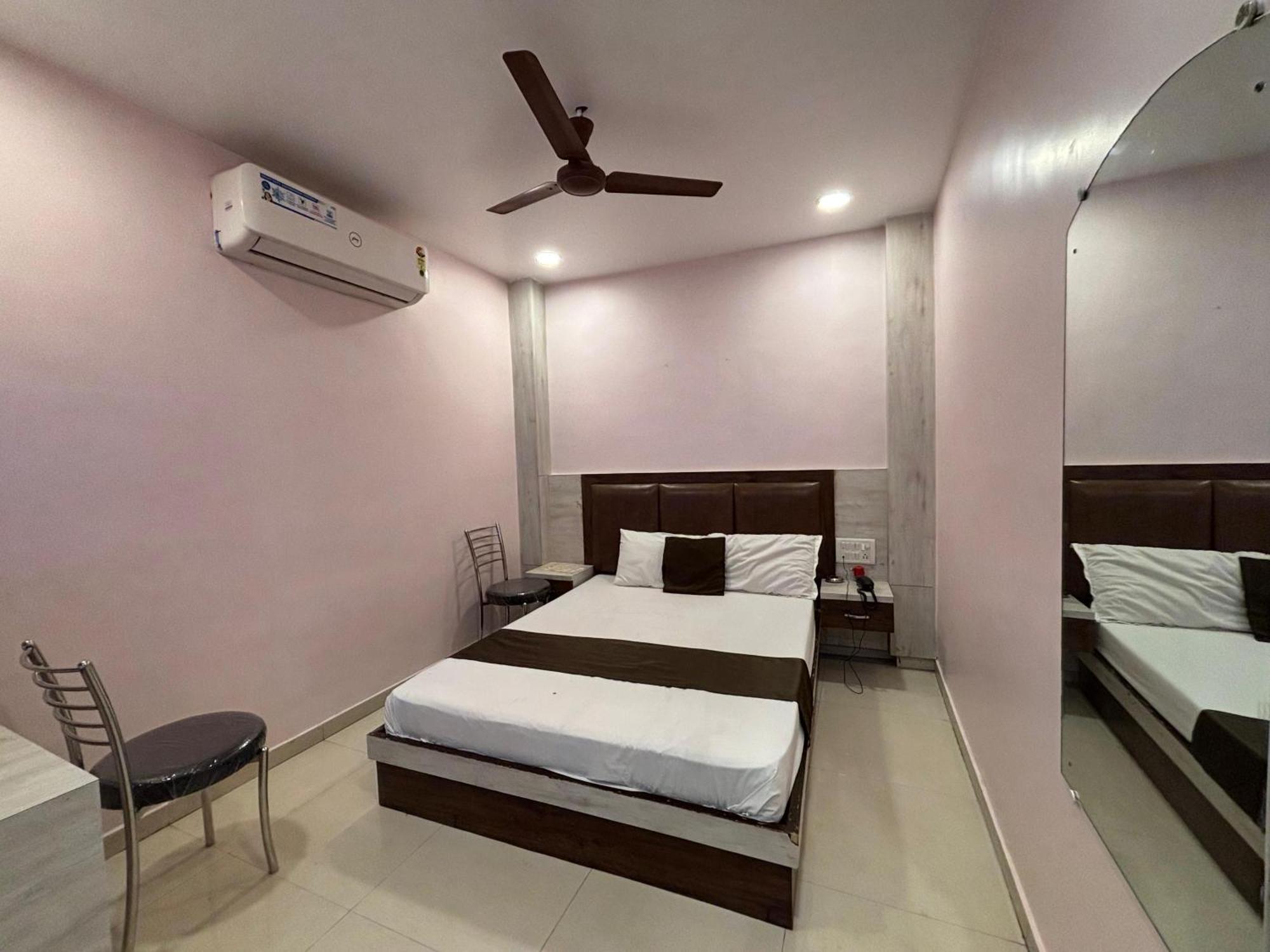 Tavakkal Near International Airport 2*