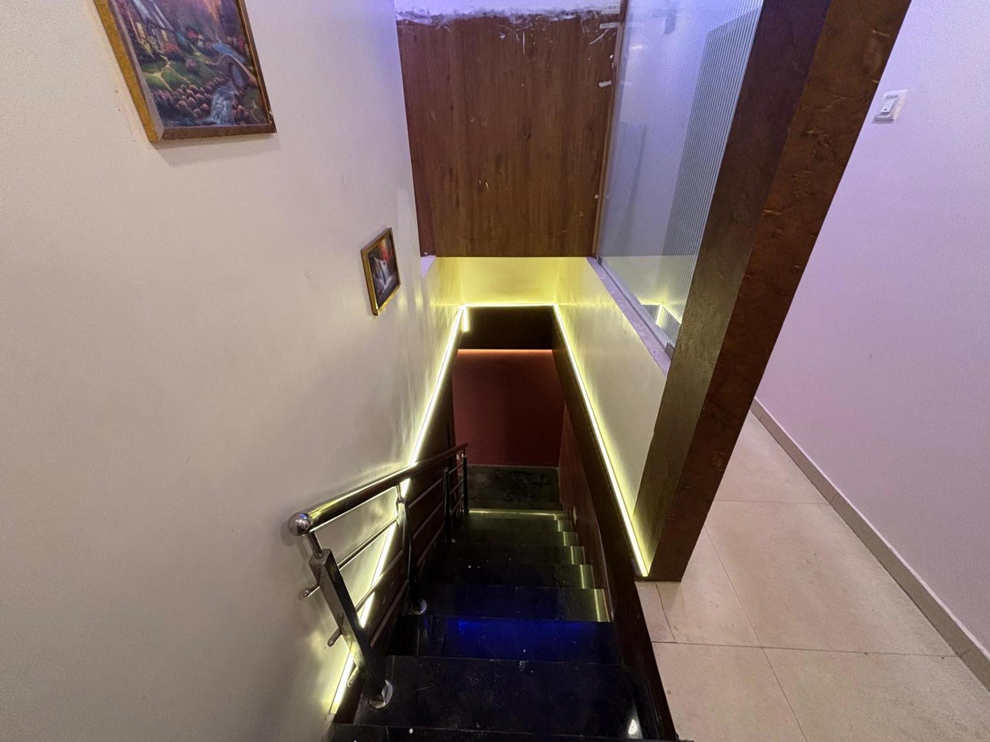 Tavakkal Near International Airport Hotel